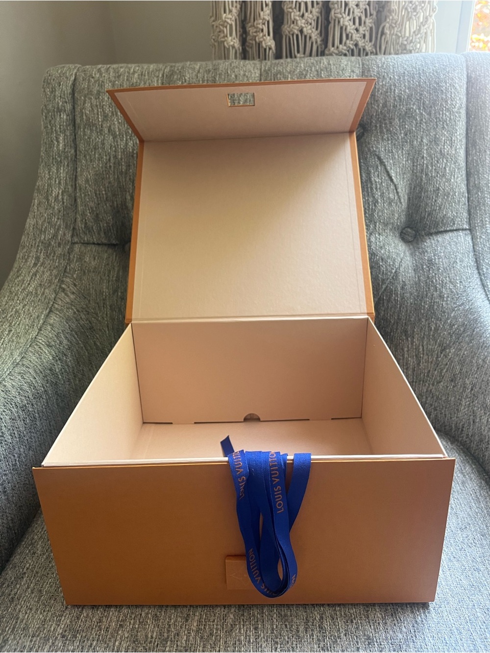 Louis Vuitton Orange Logo Gift Box - Picture 3 of 9